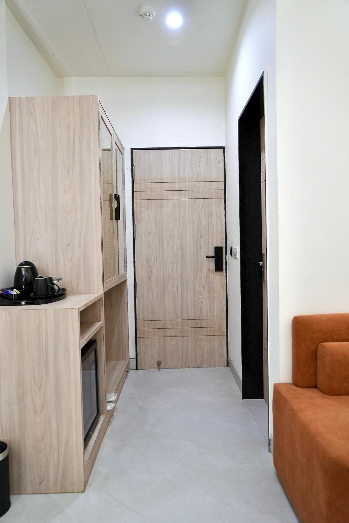 Hotel Elinor By Dazzling Hotels & Resorts Agra  Εξωτερικό φωτογραφία