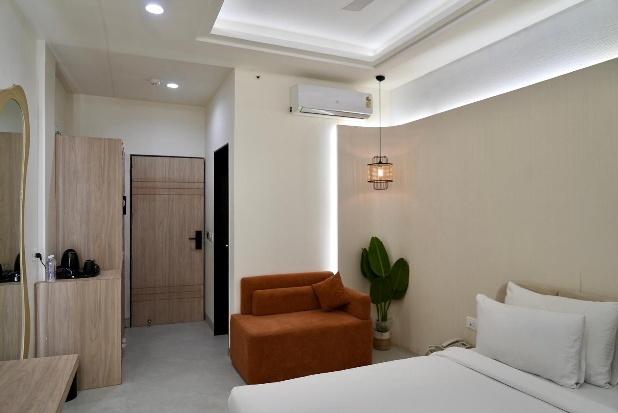 Hotel Elinor By Dazzling Hotels & Resorts Agra  Εξωτερικό φωτογραφία
